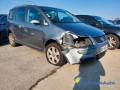 volkswagen-touran-highline-20-tdi-140-small-0