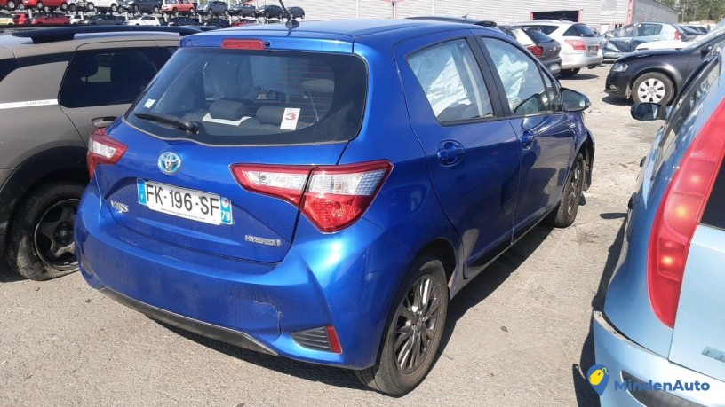 toyota-yaris-hybrid-fk-196-sf-big-0