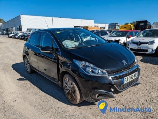 peugeot-208-bluehdi-100-allure-big-3