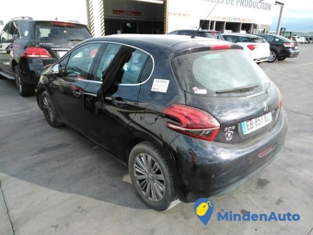 peugeot-208-allure-motor-16-ltr-73-kw-blue-hdi-fap-big-0