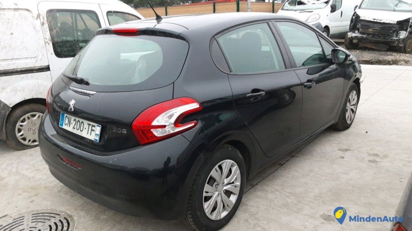 peugeot-208-cn-200-tf-big-1