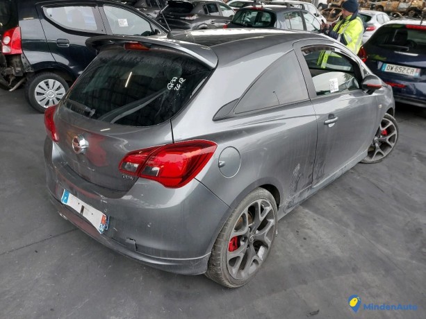 opel-corsa-e-14-turbo-150-gsi-essence-big-1