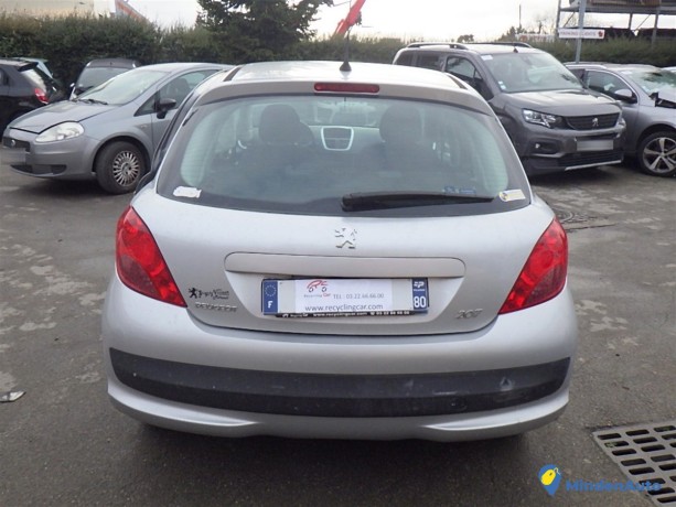 peugeot-207-14-hdi-70ch-big-1