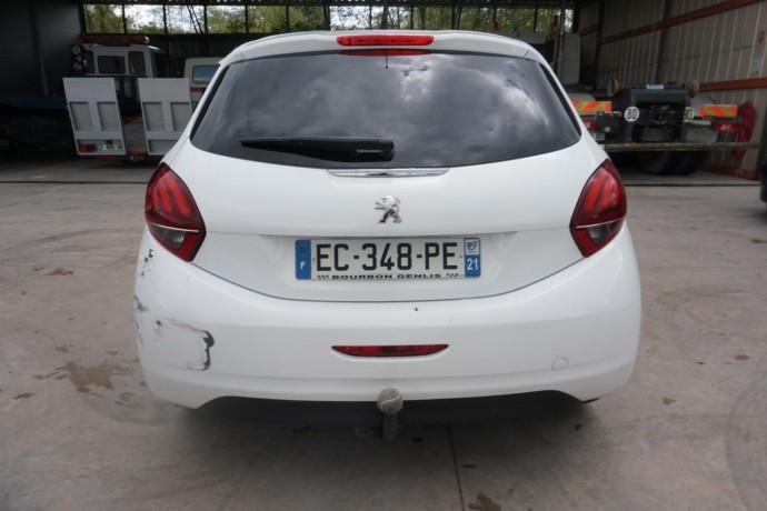 peugeot-208-1-big-12