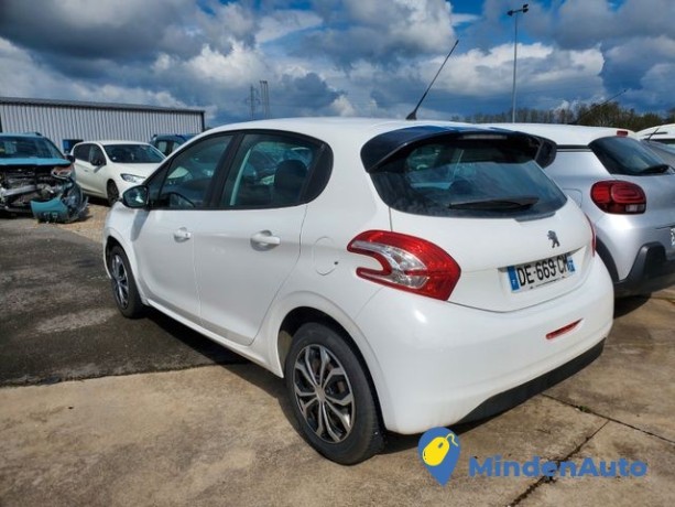 peugeot-208-16-hdi-92-active-big-1