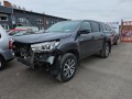 toyota-hilux-5-small-8