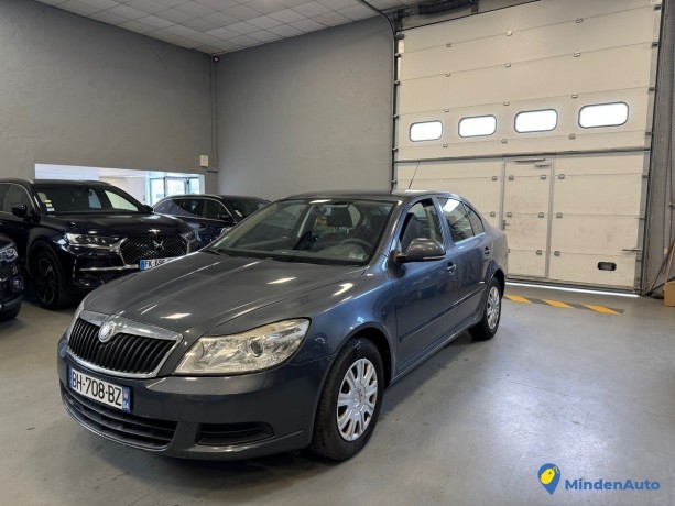 skoda-octavia-16tdi-105cv-de-2011-big-0