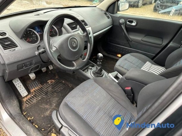 renault-megane-19-dci-break-ps-131-5-portes-big-4