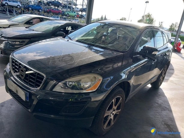 volvo-xc60-d5-24d-215-awd-gazole-big-0