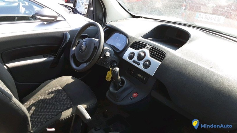 renault-kangoo-cr-237-ve-big-4