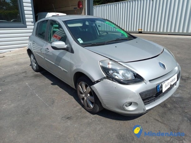 renault-clio-3-phase-2-13289905-big-0