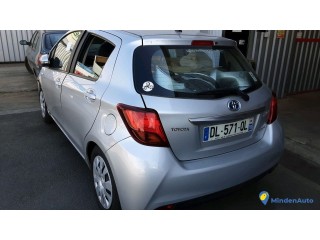 TOYOTA    YARIS  DL-571-QL