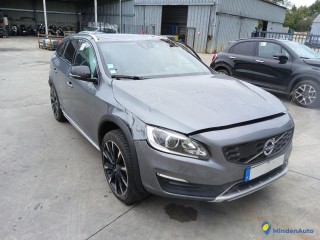 VOLVO V60 CROSS COUNTRY 2.0 D3 150 - GAZOLE