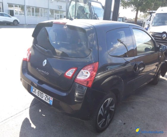 renault-twingo-ck-610-zh-big-3