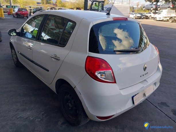 renault-clio-iii-15-dci-75-gazole-big-1