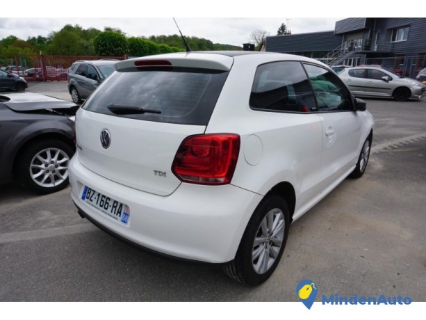 volkswagen-polo-5-16-tdi-16v-turbo-lp-80225-big-3