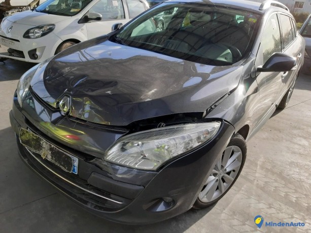 renault-megane-iii-estate-19dci-130-ref-318635-big-3