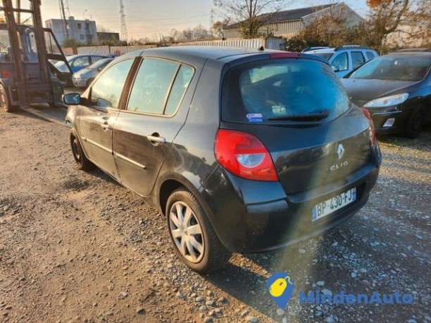 renault-clio-iii-15l-dci-85-big-3