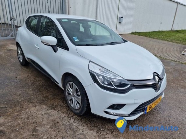 renault-clio-tce-90-limited-66-kw-90-hp-big-0