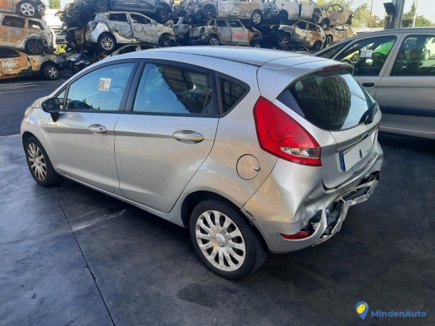 ford-fiesta-vi-125i-82-trend-ref-328100-big-2