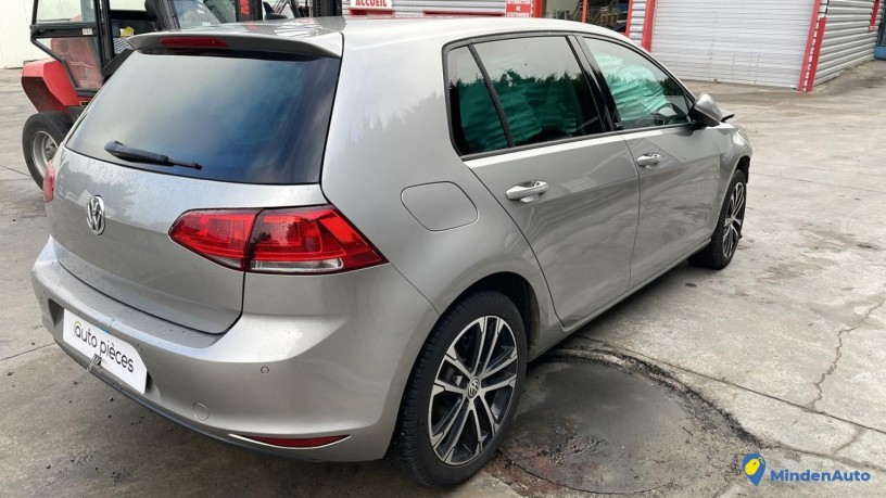 volkswagen-golf-7-phase-1-reference-11839620-big-1