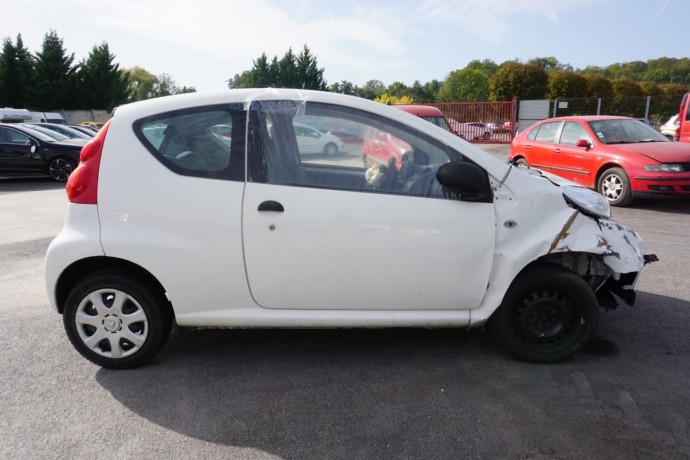 peugeot-107-big-11