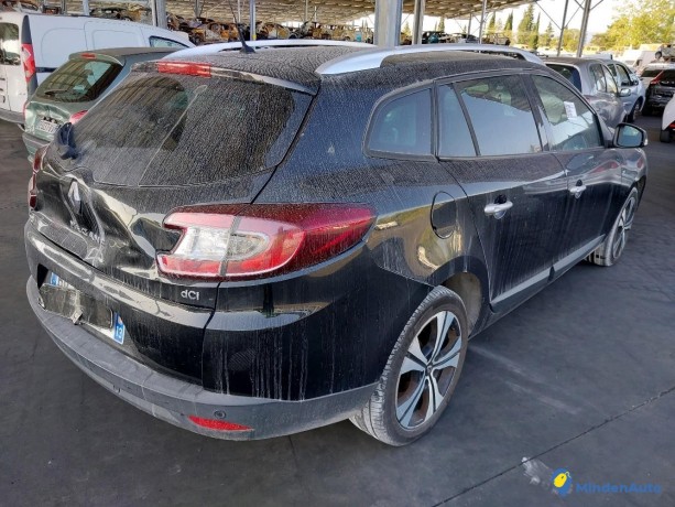 renault-megane-iii-estate-15-dci-110-bose-edc-ref-331455-big-3