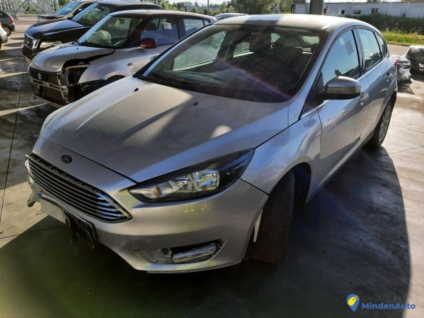 ford-focus-iii-15-tdci-120-ref-325009-big-0