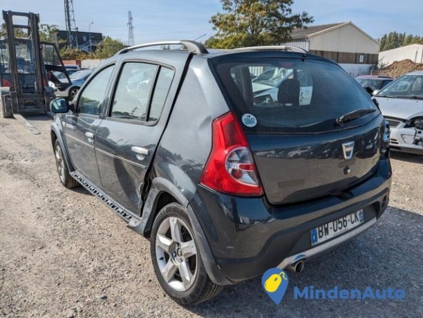 dacia-sandero-stepway-15-dci-90-big-3