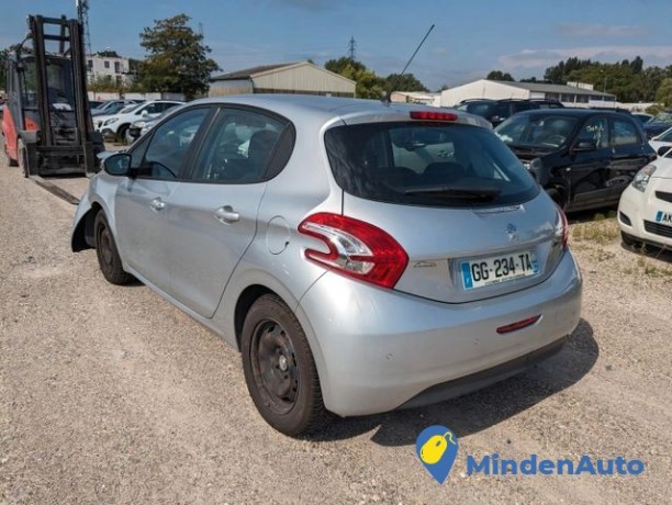 peugeot-208-active-14-vti-95-big-1