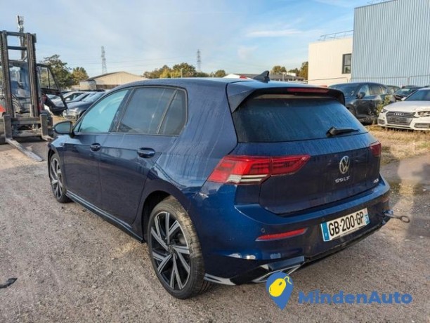 volkswagen-golf-viii-lim-r-line-etsi-big-2