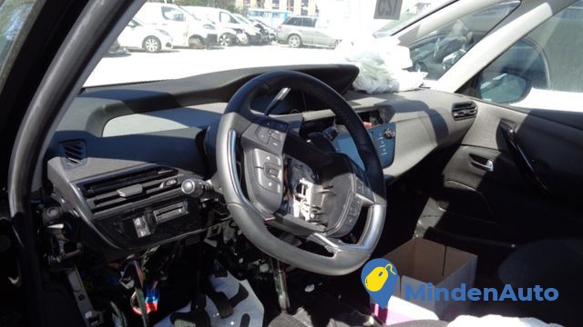 citroen-c4-spacetourer-15-bluehdi-130-fv333-big-4