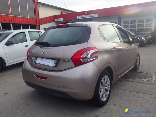 peugeot-208-phase-1-5p-12-puretech-82ch-big-1