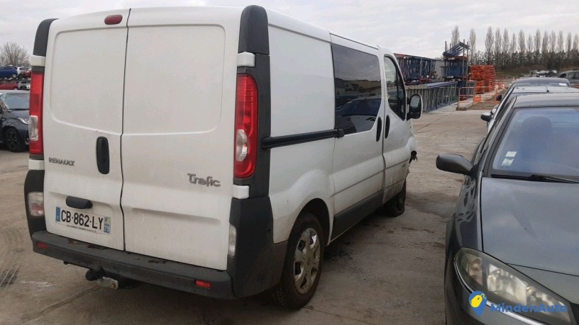 renault-trafic-cb-862-ly-big-3