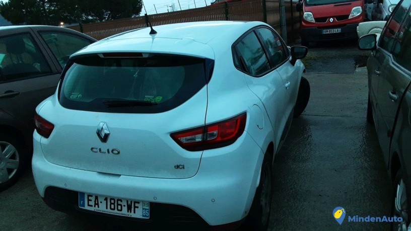 renault-clio-ea-186-wf-big-1