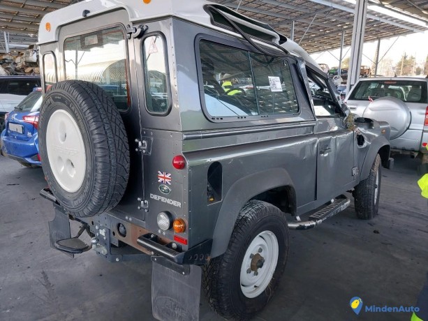 land-rover-defender-90-22-td4-122-gazole-337195-big-3