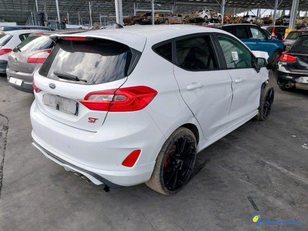 ford-fiesta-vii-15-ecoboost-200-st-essence-337465-big-1