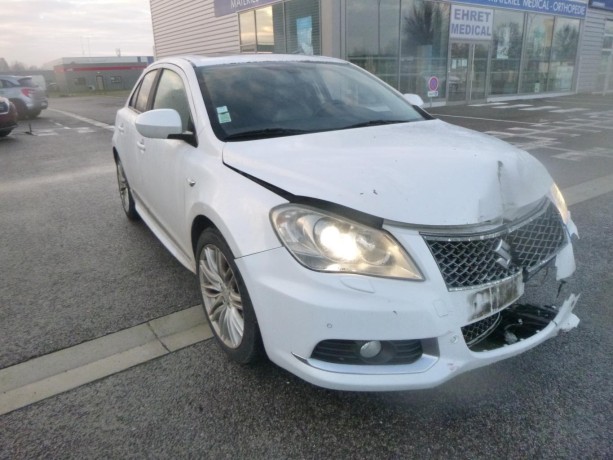 suzuki-kizashi-big-4