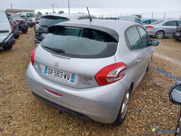 peugeot-208-16-e-hdi-92-big-2