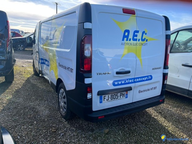 renault-trafic-iii-16-dci-145-grand-confort-big-0