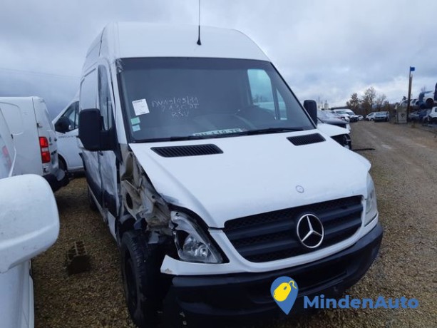 mercedes-benz-sprinter-213-d-130-bn118-big-3