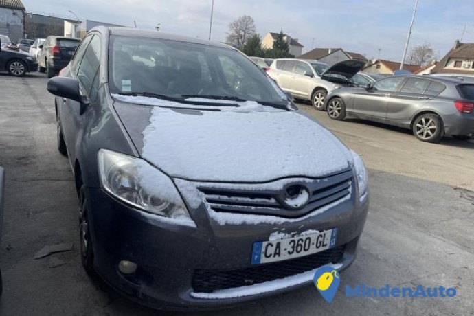 toyota-auris-14-d4-d-90cv-ref-63415-big-1