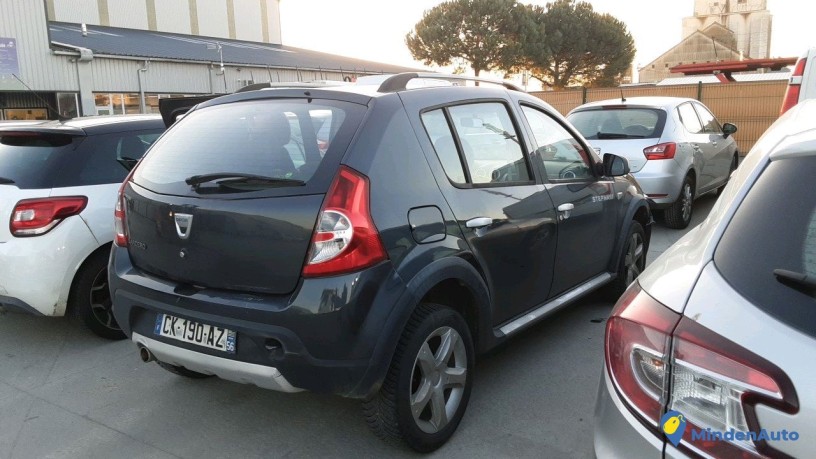 dacia-sandero-ck-190-az-big-3