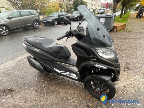 piaggio-mp3-530-hpe-executive-2023-accidente-carte-grise-ok-big-1