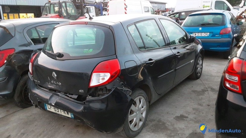 renault-clio-cf-897-kw-big-2