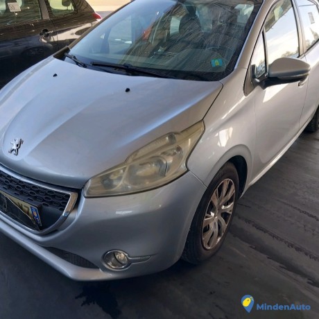 peugeot-208-16-e-hdi-92-gazole-big-0