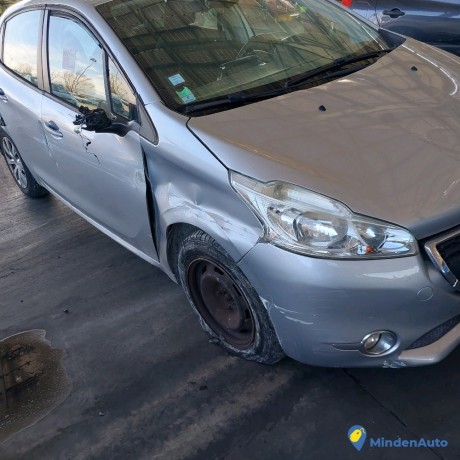 peugeot-208-16-e-hdi-92-gazole-big-2