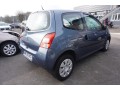 renault-twingo-2-small-8