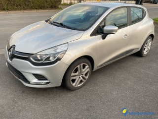 Renault Clio 2018 essence endommagé CARTE GRISE OK