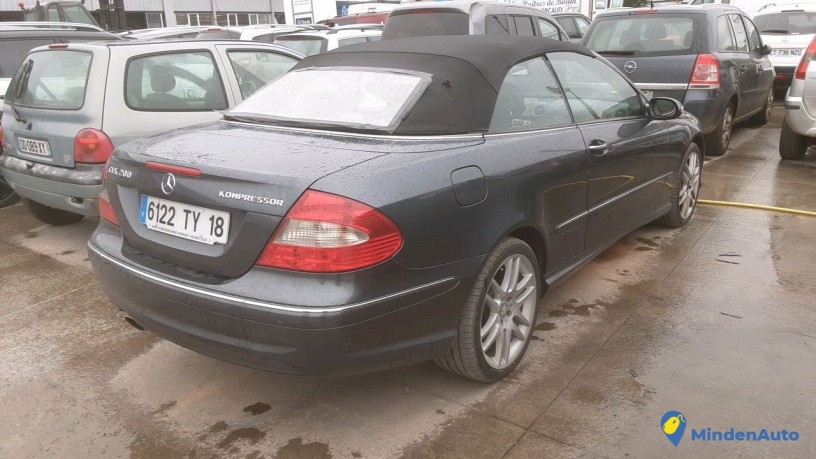 mercedes-clk-6122ty18-big-3